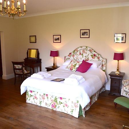 Delphi Lodge Лийнан Екстериор снимка