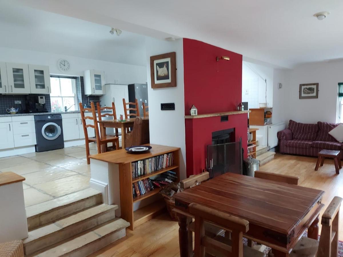 Delphi Lodge Лийнан Екстериор снимка