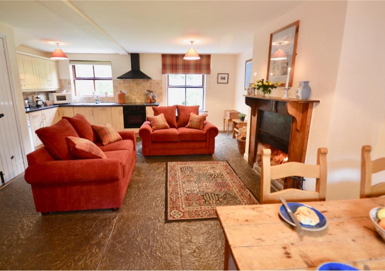 Delphi Lodge Лийнан Екстериор снимка