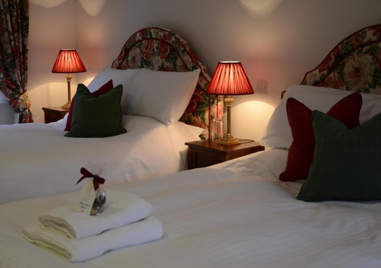 Delphi Lodge Лийнан Екстериор снимка